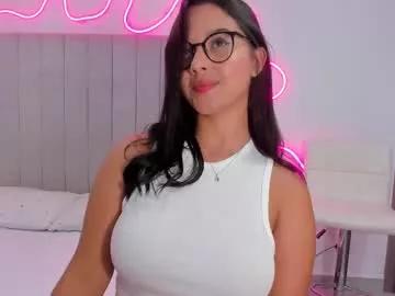 elly_g on Chaturbate