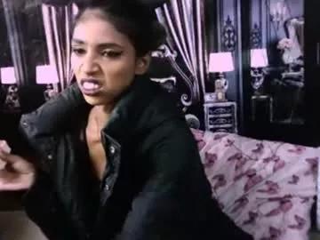 indiansexyslender4u2luv on Chaturbate 