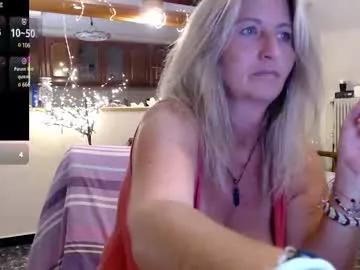 jennadeluxe on Chaturbate 
