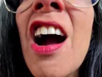 lailacastillomilf on Chaturbate 