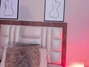 laragoldd on Chaturbate 