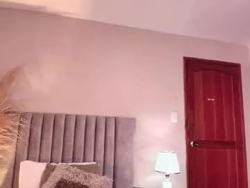 ninacavallli on Chaturbate 