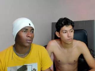 alan_gonz_cristian_asaenz on Flirt4Free 