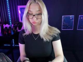 annabelle_lumi on Flirt4Free 