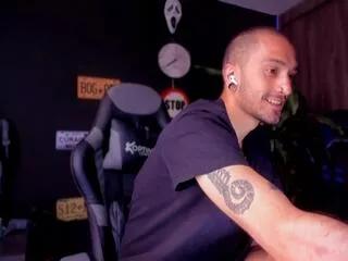daamian_cox on Flirt4Free 