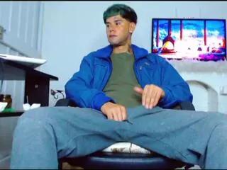 derryck on Flirt4Free 