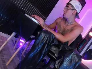 donovan_desmond on Flirt4Free 