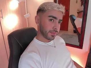 elvis_houston on Flirt4Free