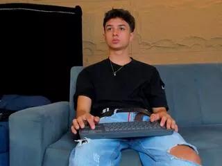 ethan_lowell on Flirt4Free