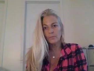 jordynn_lve on Flirt4Free