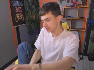 larry_gothemy on Flirt4Free 