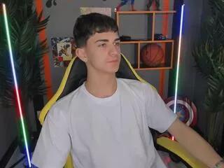 larry_gothemy on Flirt4Free 