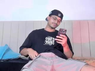 val_halla on Flirt4Free