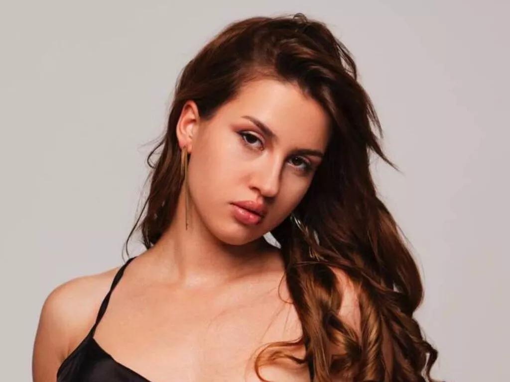 MiaDikinson on LiveJasmin