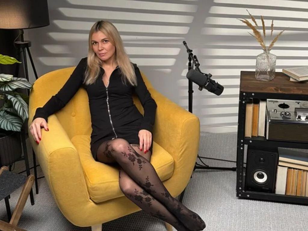 SamanNova on LiveJasmin