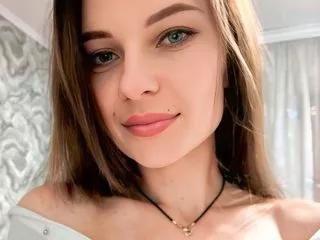 Brunettee on Streamate