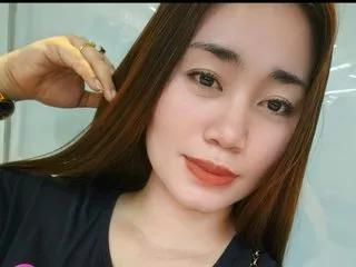 prettyyummyasian4uxx on Streamate