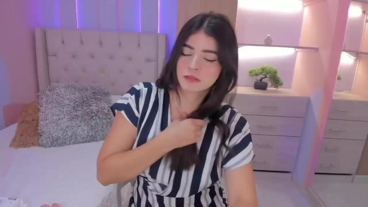 AlyceMay on Streamray