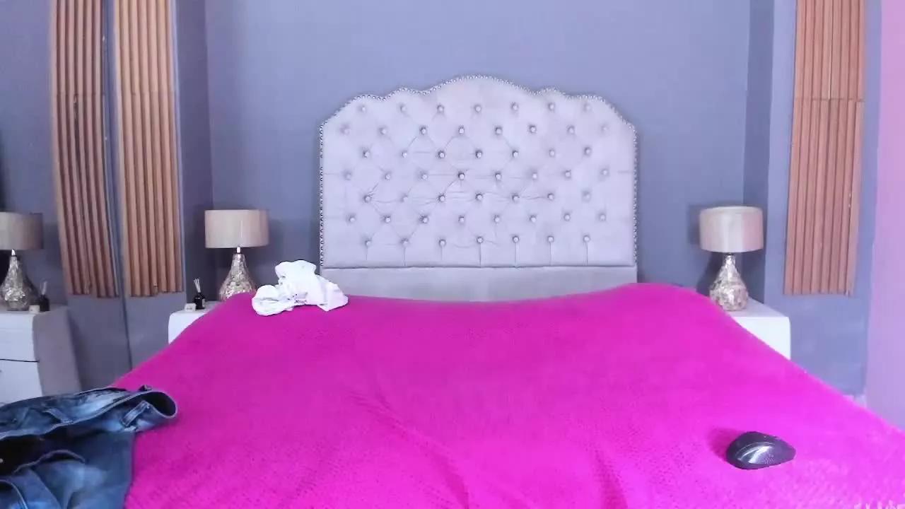 AriaSexyHot on Streamray 