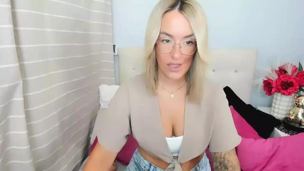 MollyFlowers on Streamray 