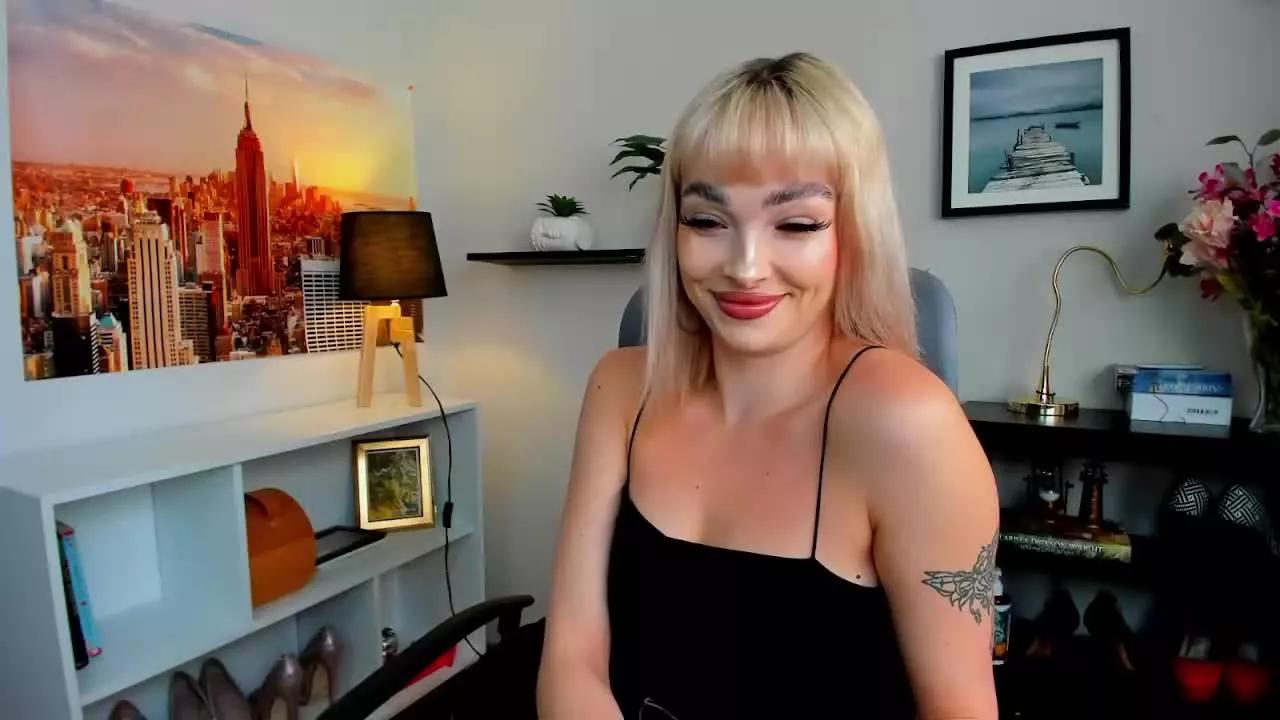 PollyDesire on Streamray 