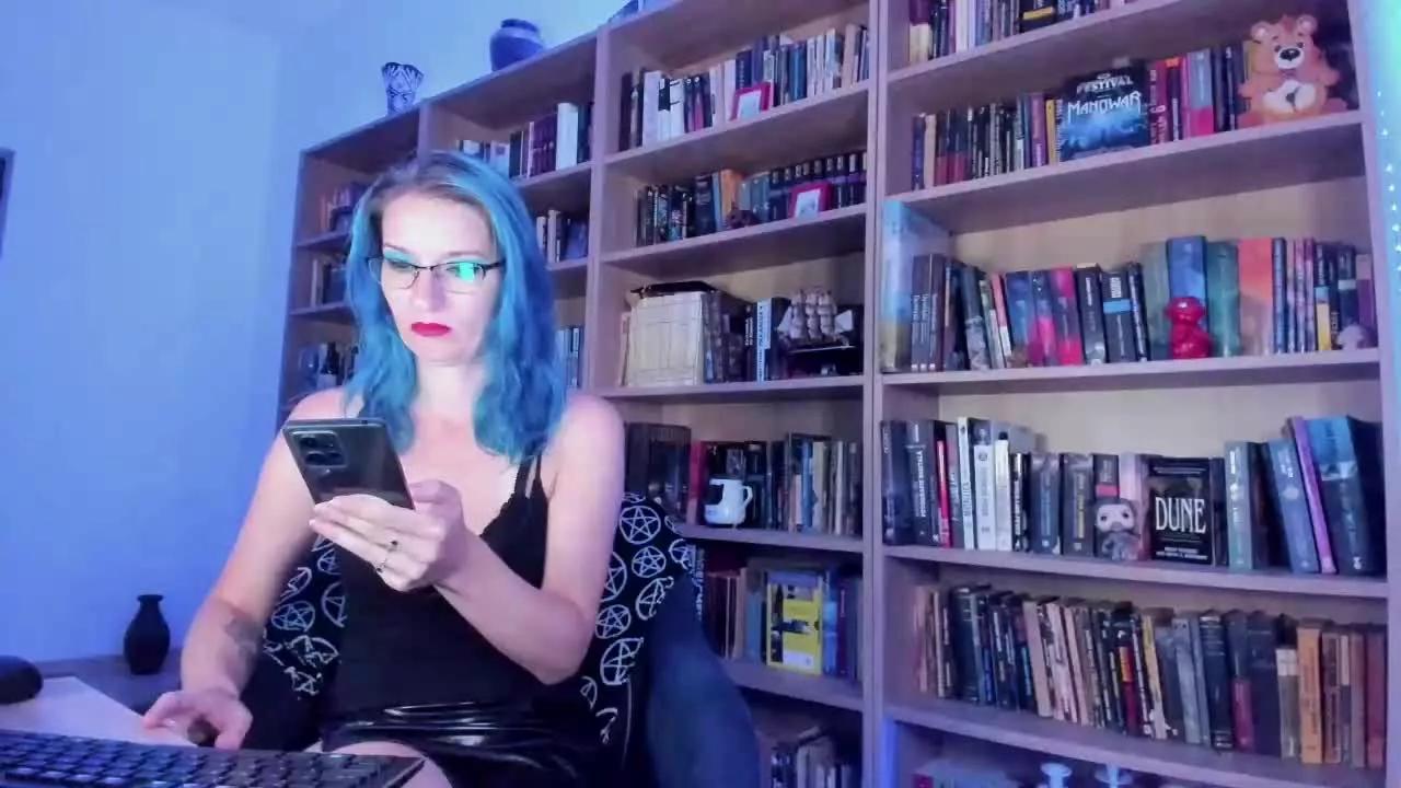 Queen_Arya on Streamray 
