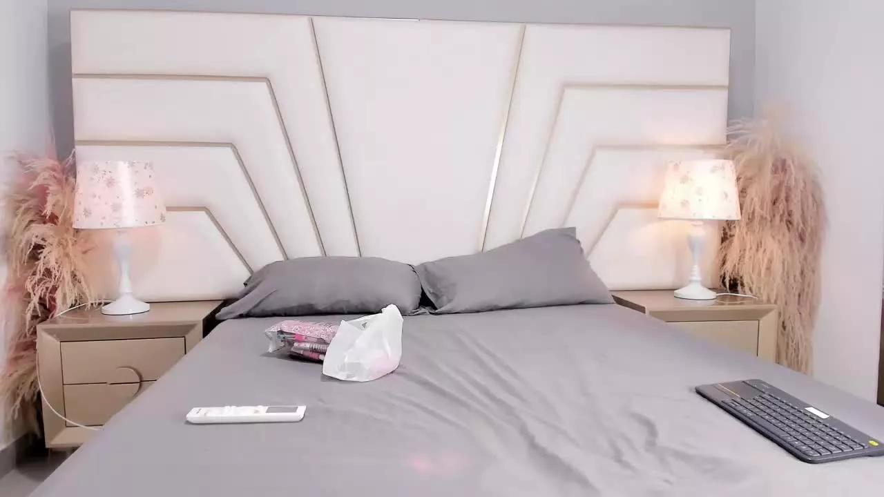 RoyalRose on Streamray
