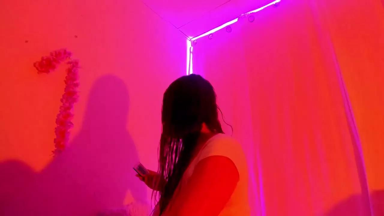 SaraHenaoz on Streamray 