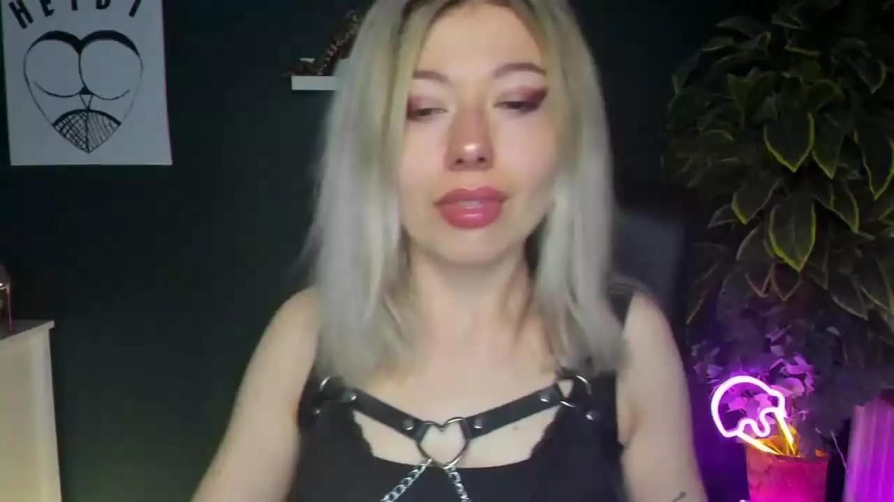 tasty_Heidi on Streamray 