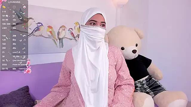 Aaliyah_arabic on StripChat 