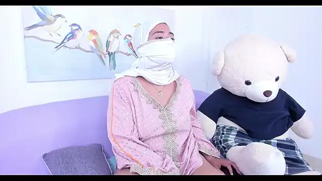 Aaliyah_arabic on StripChat 