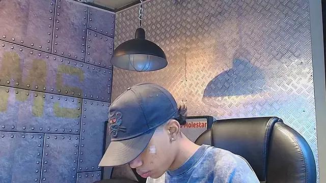 AlanCutee on StripChat 
