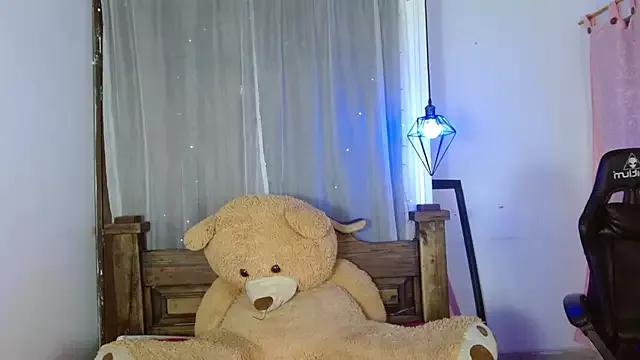 allysonn_fox on StripChat 