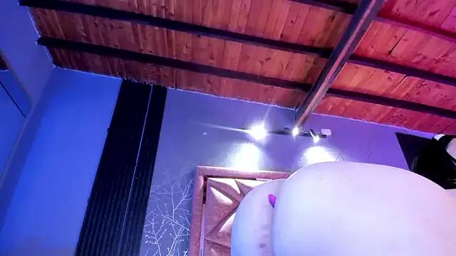 Amanda-Cruz on StripChat 