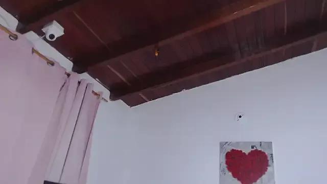 Amara_Red on StripChat 