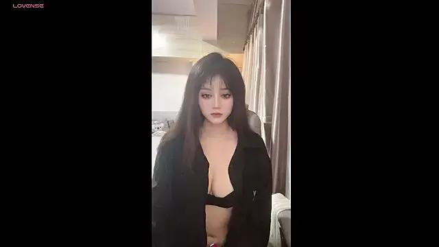 annacc999 on StripChat 