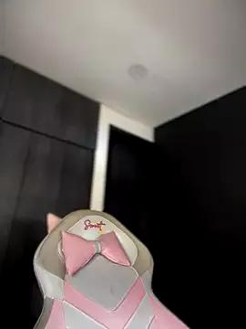 Annie_LS on StripChat 