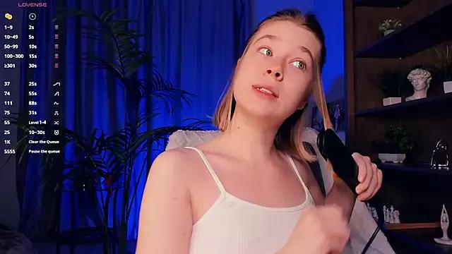 AriaraNoir on StripChat 