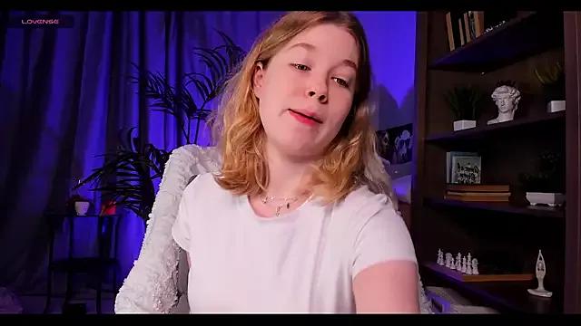 AriaraNoir on StripChat 