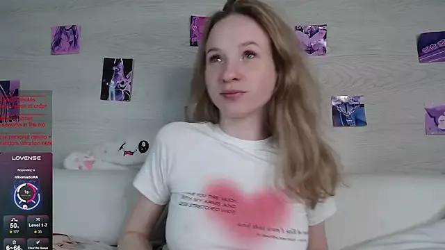 b4by_Emilia on StripChat 