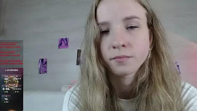 b4by_Emilia on StripChat 
