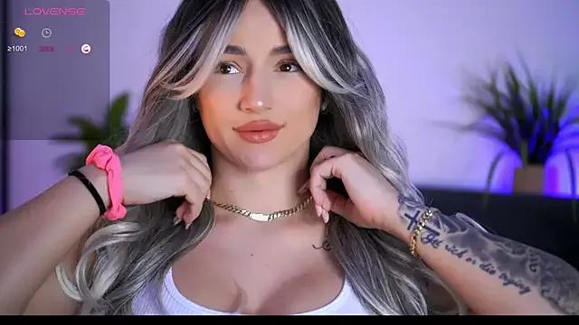 BabbyAisha on StripChat 