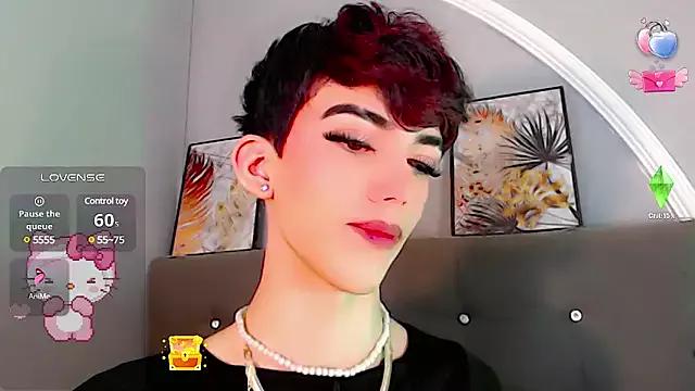 Baby_FenixTS on StripChat 
