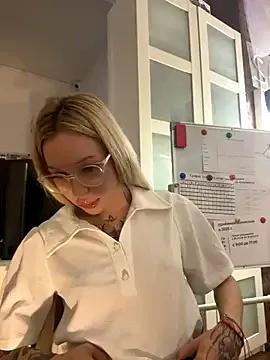 babydolll on StripChat 