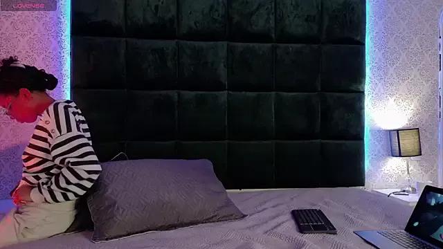 BeccaReedd on StripChat 