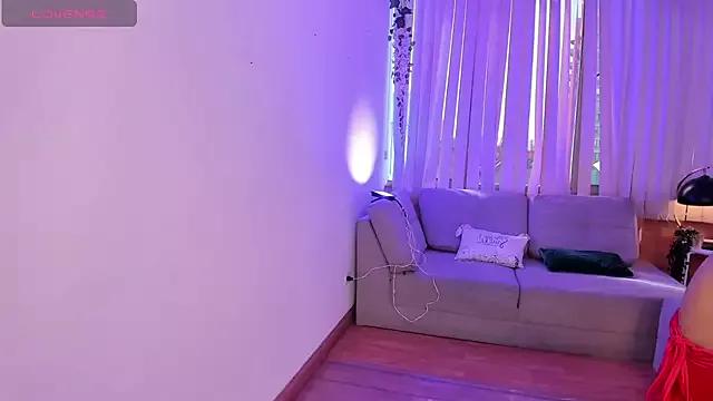 Bella_ev on StripChat 