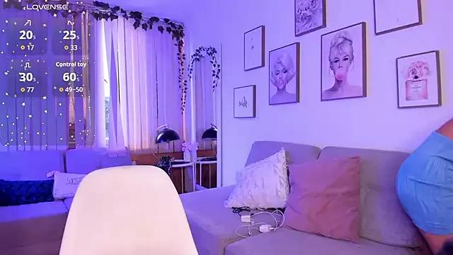 Bella_ev on StripChat 