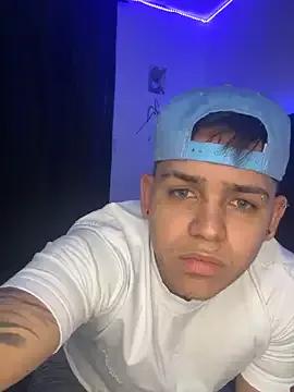 BoomChikaWow on StripChat 