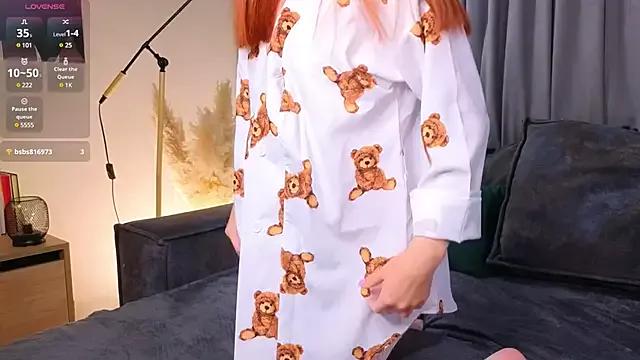 BreeBarrick on StripChat 