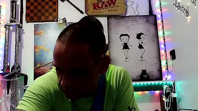 Buffshagswell on StripChat 